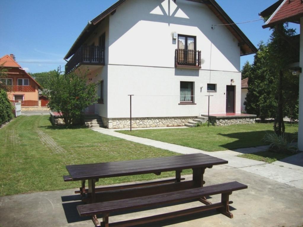 דירות Balatonboglár Gyongyvirag Vendeghaz חדר תמונה